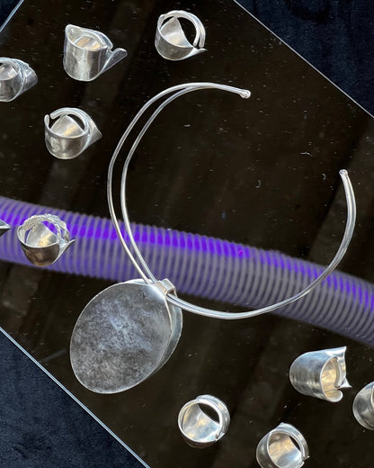 Spoon choker