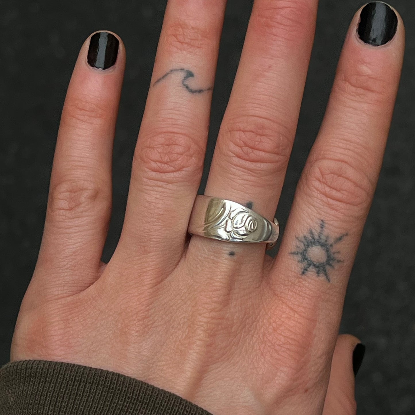 Simple w./ hidden rose 016 - new