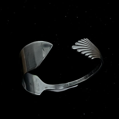 Desert knife bracelet 001