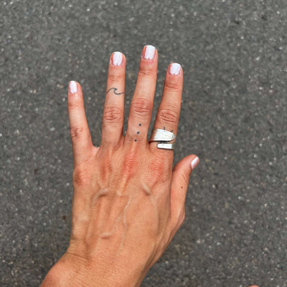 hand wearing ring 