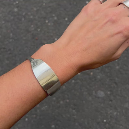 Desert knife bracelet 002