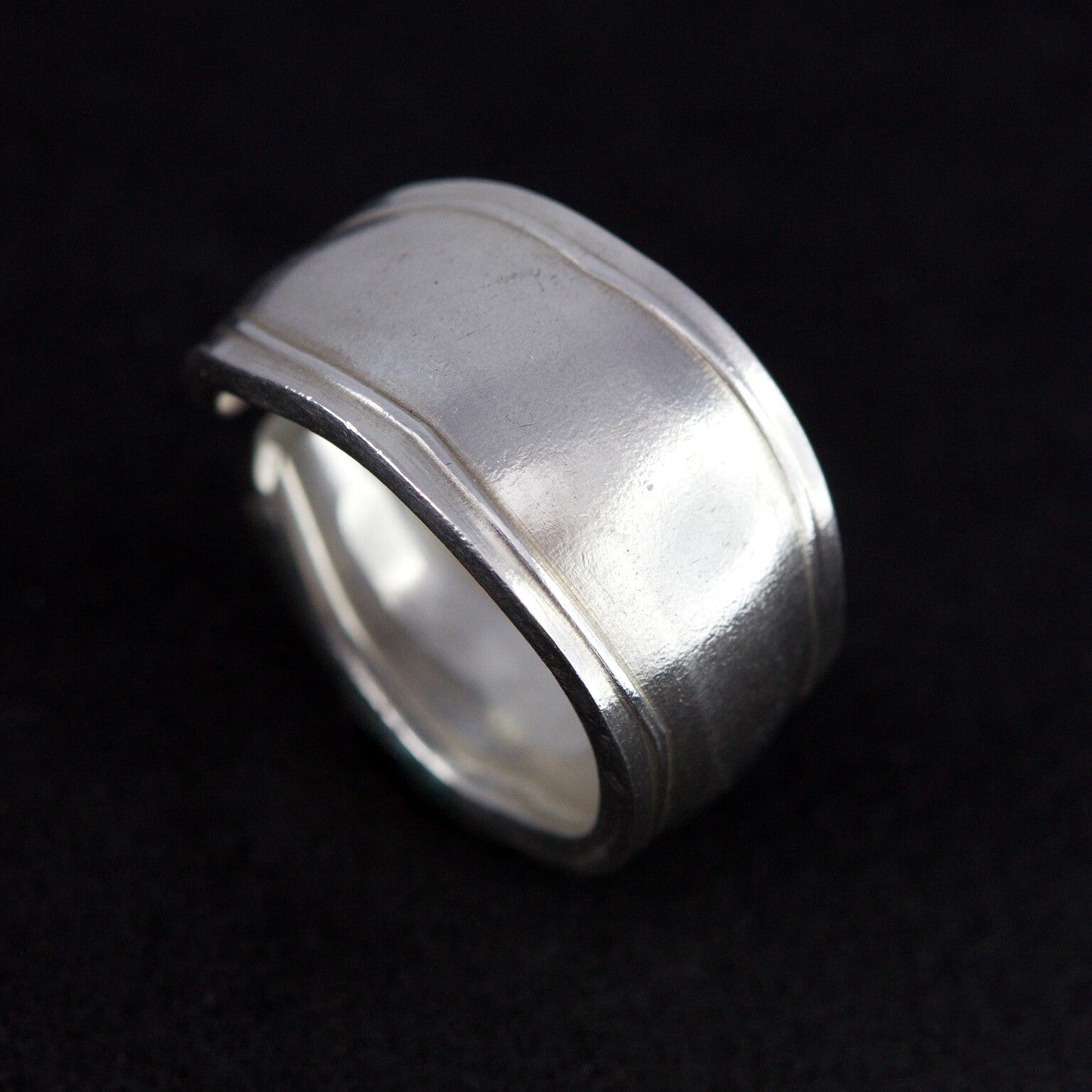Simple wavy band 015 - new