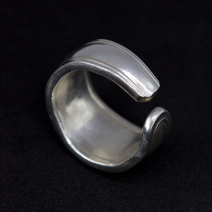 Simple wavy band 015 - new